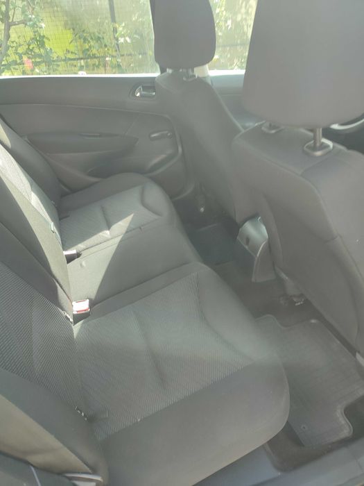 Vând PEUGEOT 308 SW 1.6 HDI /Euro 5 / 2011