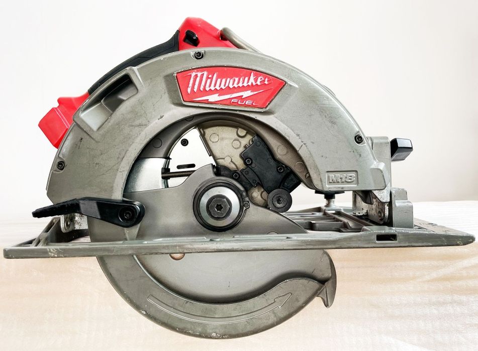Circular Milwaukee M18