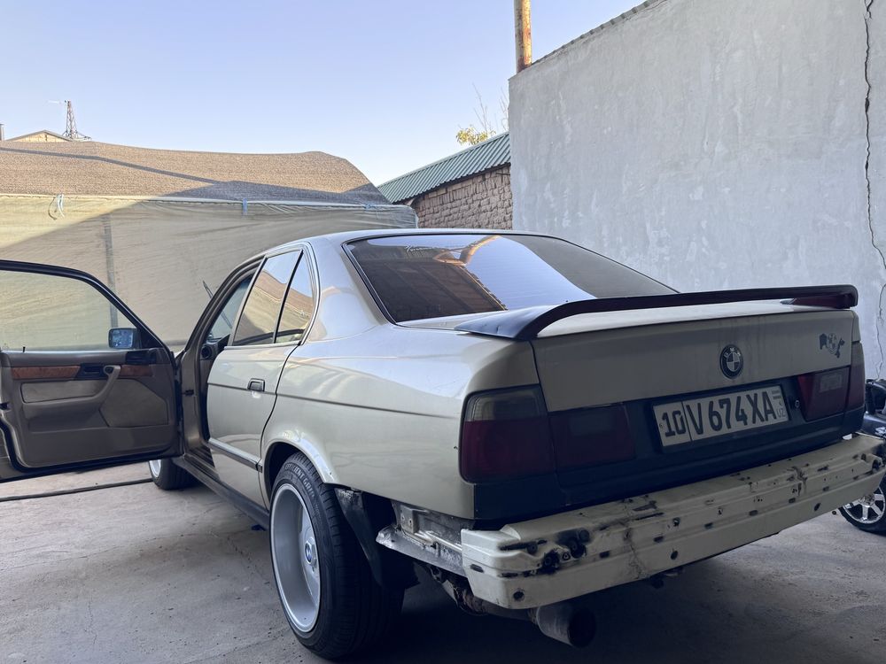 BMW e34 M52B20 автомат!