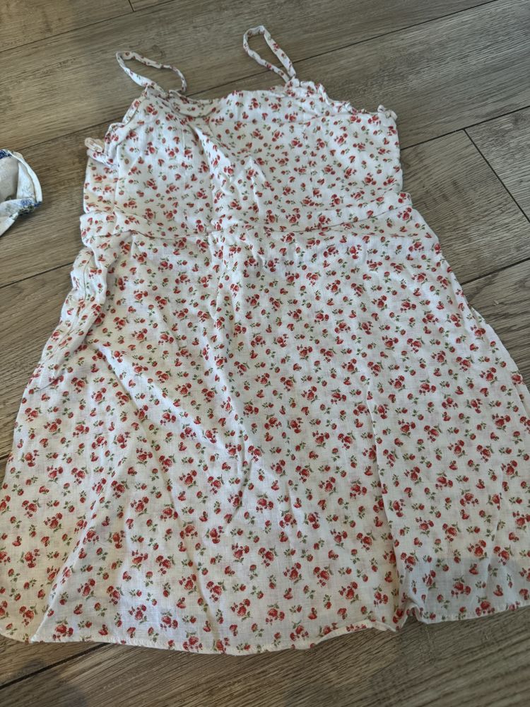 ZARA 8-9 г Сет рокли ,пола, къси панталони ,шапка
