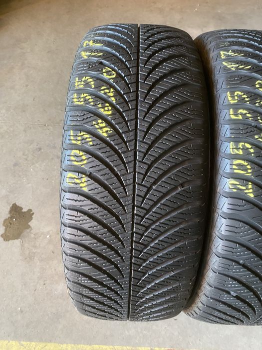 Anvelope All Season 205/55/17 Goodyear Vector 4 Seasons 205 55 17 R17