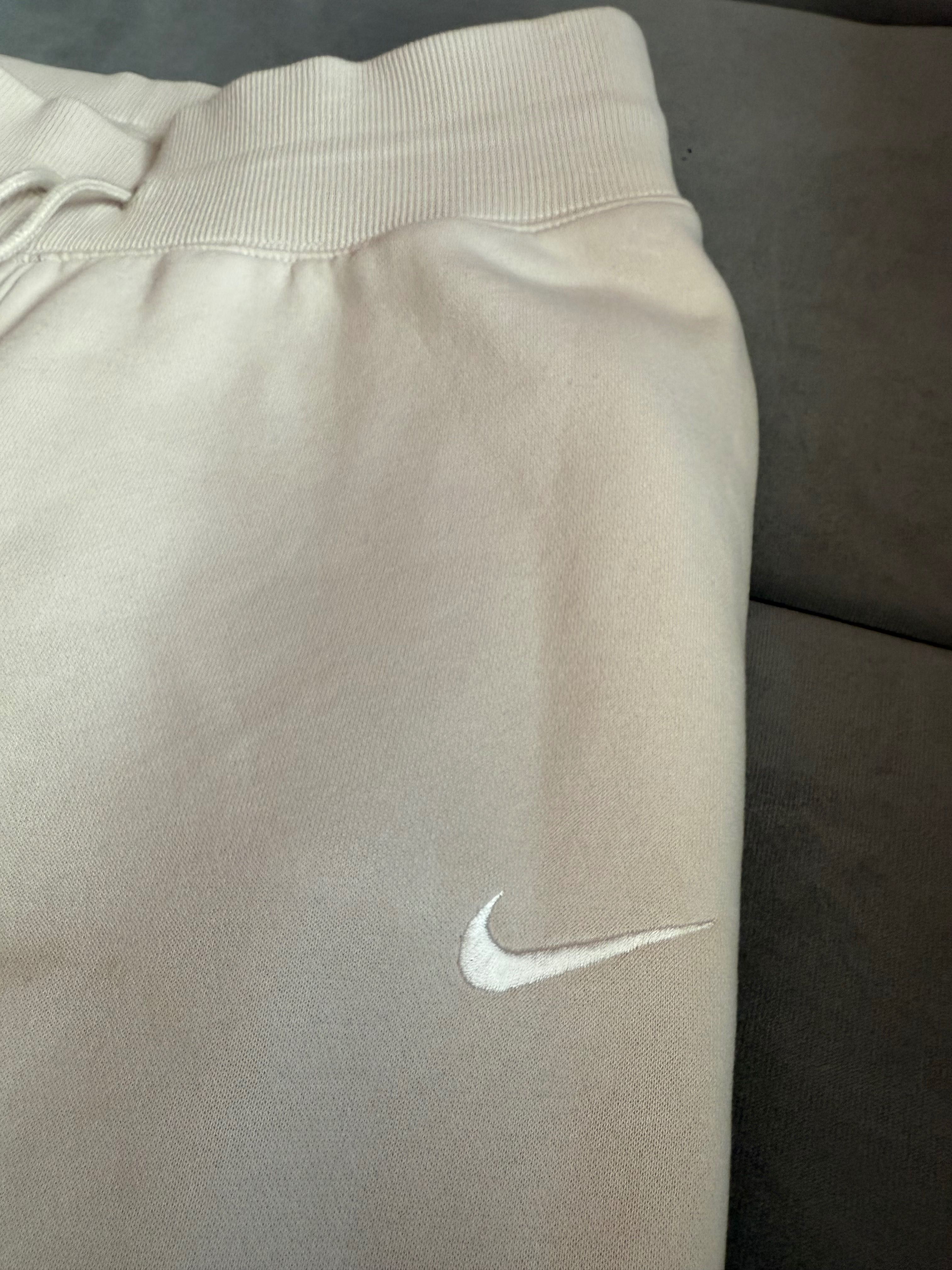 Дамско долнище Nike