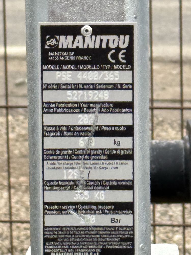 Manitou MRT platforma hidraulica noua nefolosita