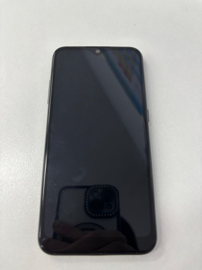 Продам Samsung  A01 нету минусов