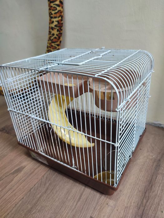 Продам клетки для хомяка