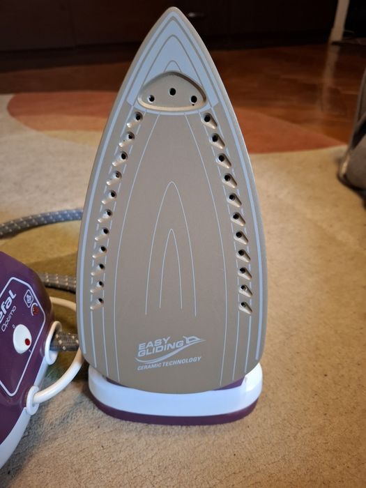 Statie de calcat Tefal