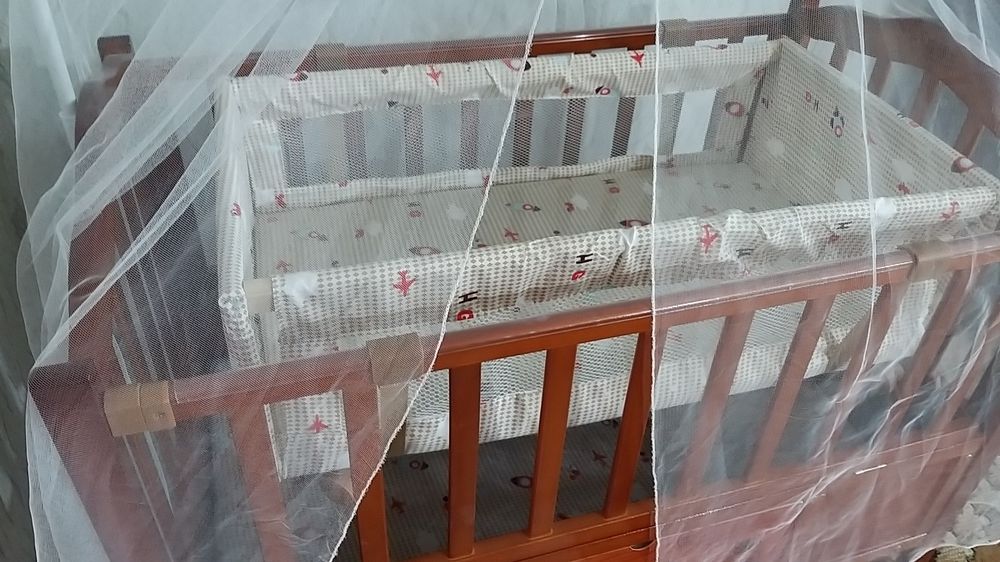 Новая кроватка + коляска