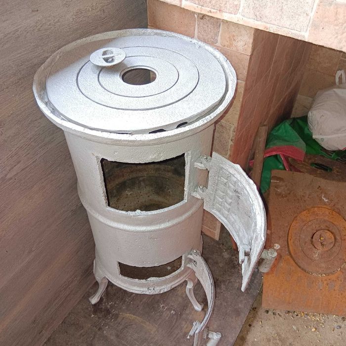 Godin"sobă" din fontă