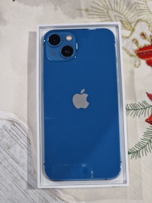Продавам iphone 13