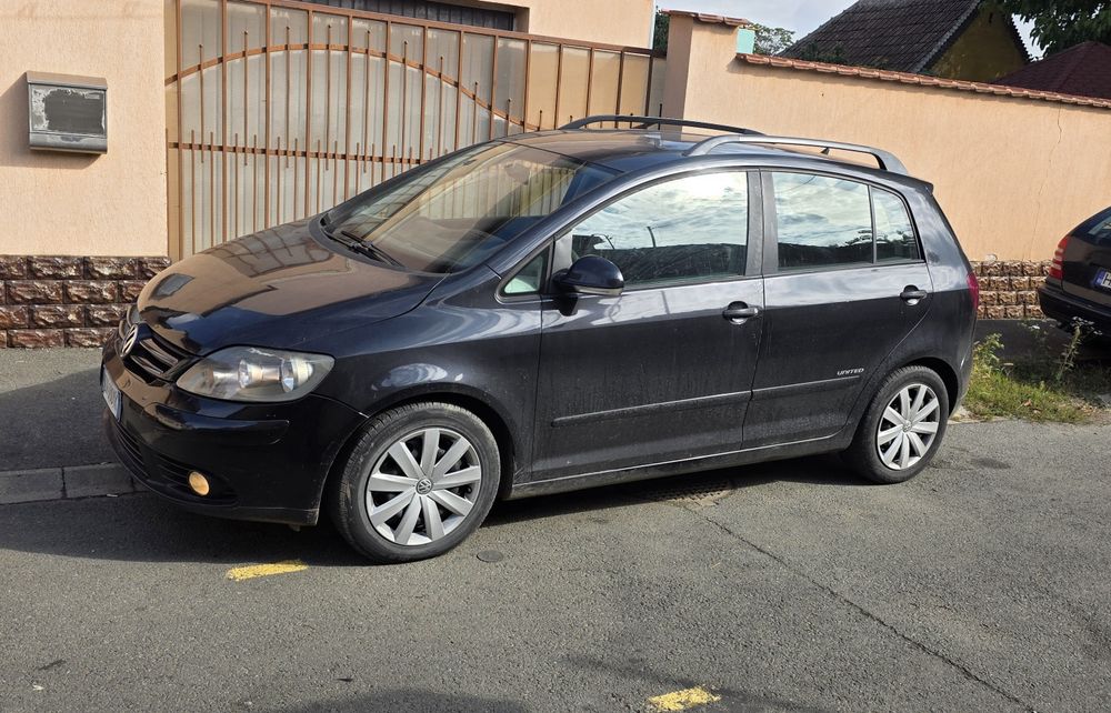 Volkswagen golf 5 plus 1.6 benzina gaz recent adusa din italia