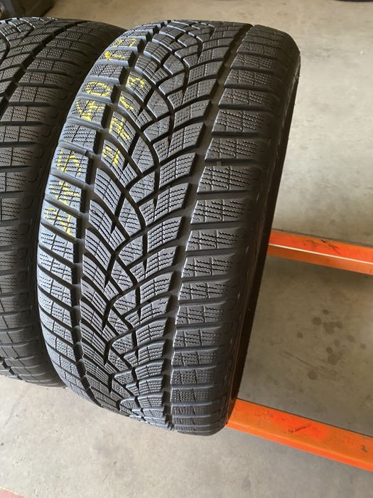 Anvelope iarna 245/40/19 Goodyear Ultra Grip Performance 245 40 19 R19