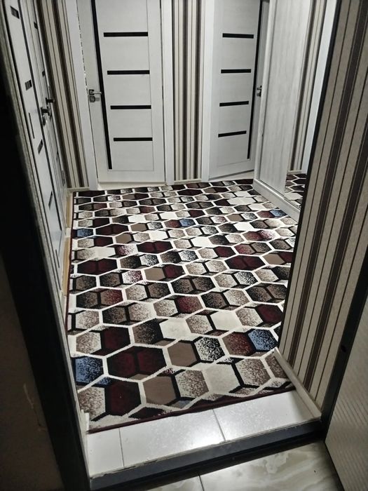 В городе Кагане продается 3 комнатная квартира