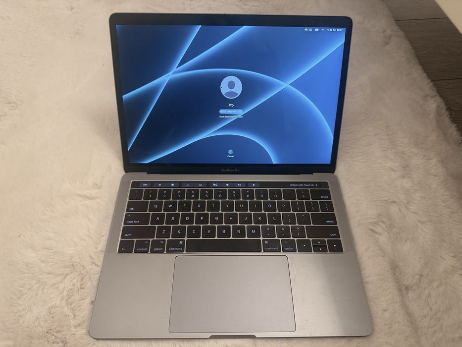 Macbook Pro 13” Touchbar