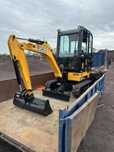 Inchiriez / inchiriere miniexcavator 2T , 5 T , buldoexcavator