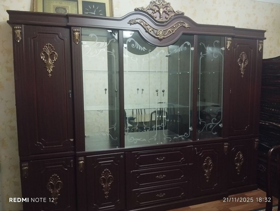 Stenka va stöl stullar sotiladi