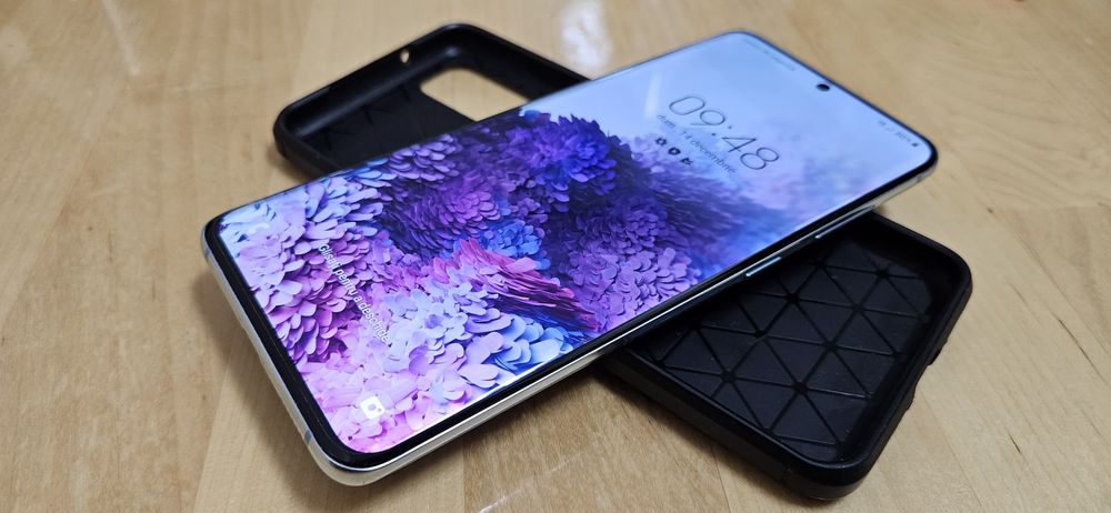 Samsung Galaxy S20 5G
Samsung Galaxy S20 5G SM-G980F/DS - 128GB - Cosm