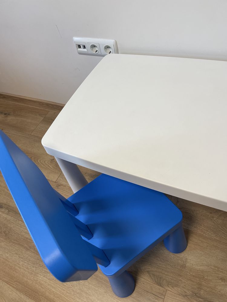 Варна! MAMMUT детска маса и столче Ikea