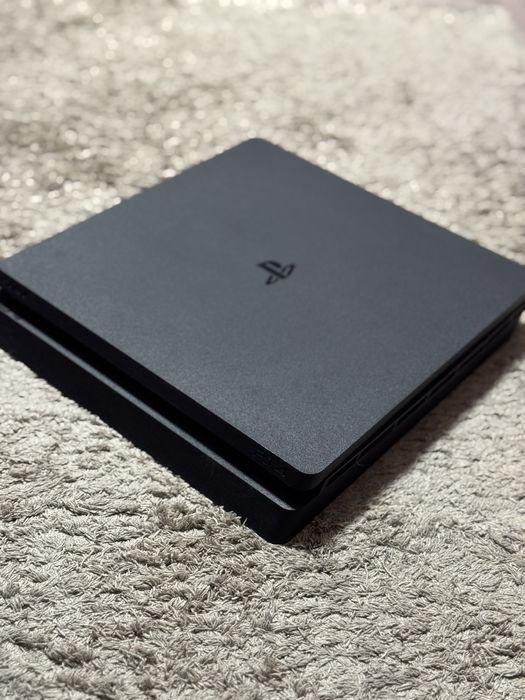 Sony PlayStation 4 Slim