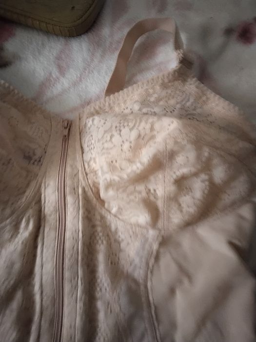 Corset fără chilot