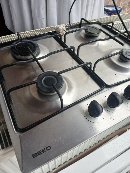 Vând cuptor și plită Beko