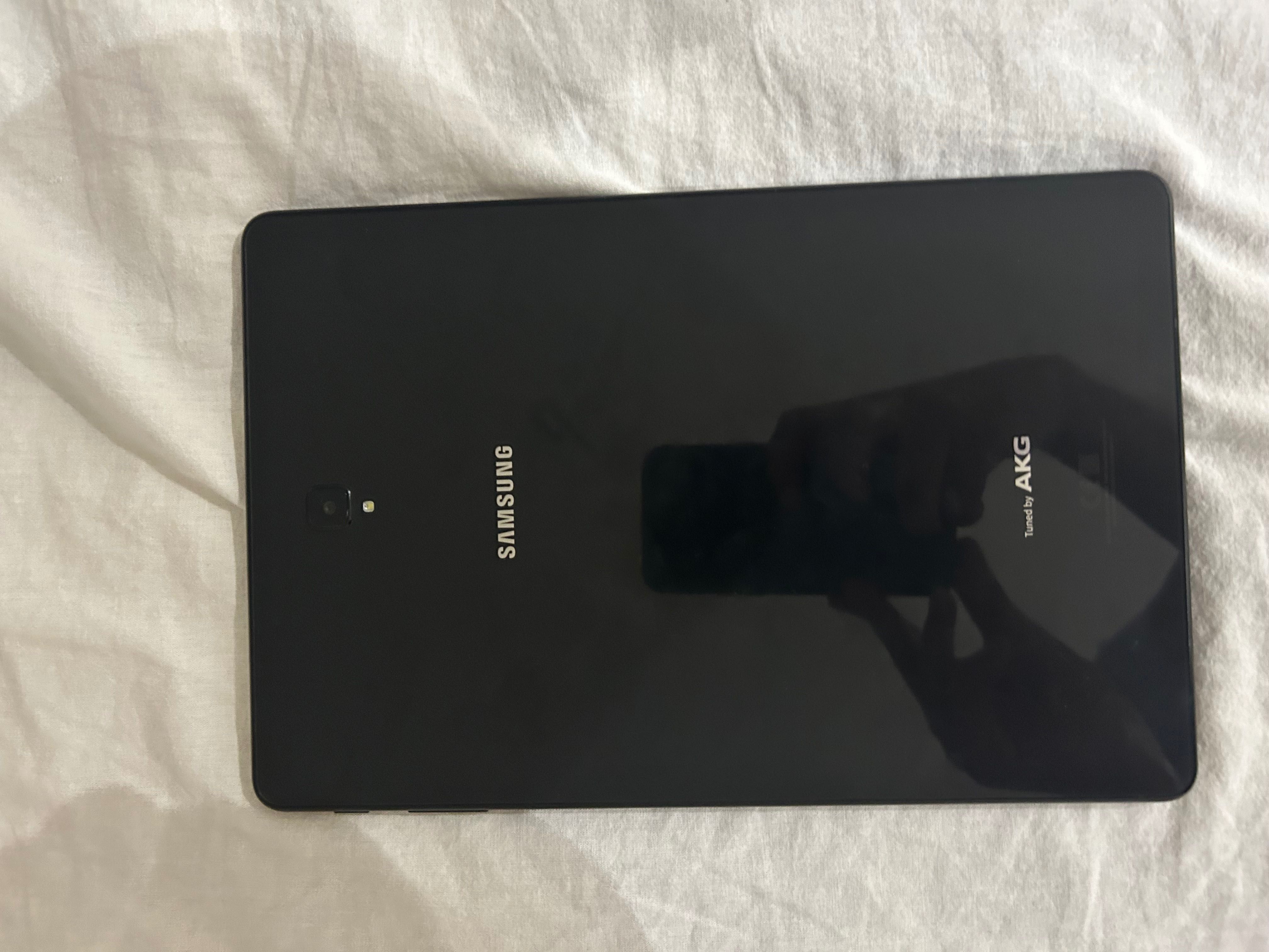 Продаю планшет Samsung Galaxy Tab S4