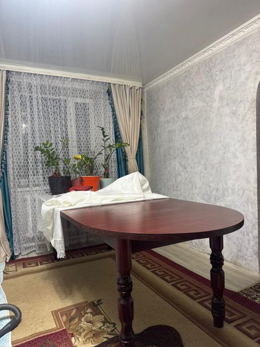 Обеденный стол Консул овальный с царгой раздвижной (цвет Вишня)