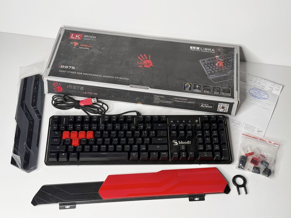 Профессиональная игровая клавиатура Bloody A4Tech B975 RGB-LED
