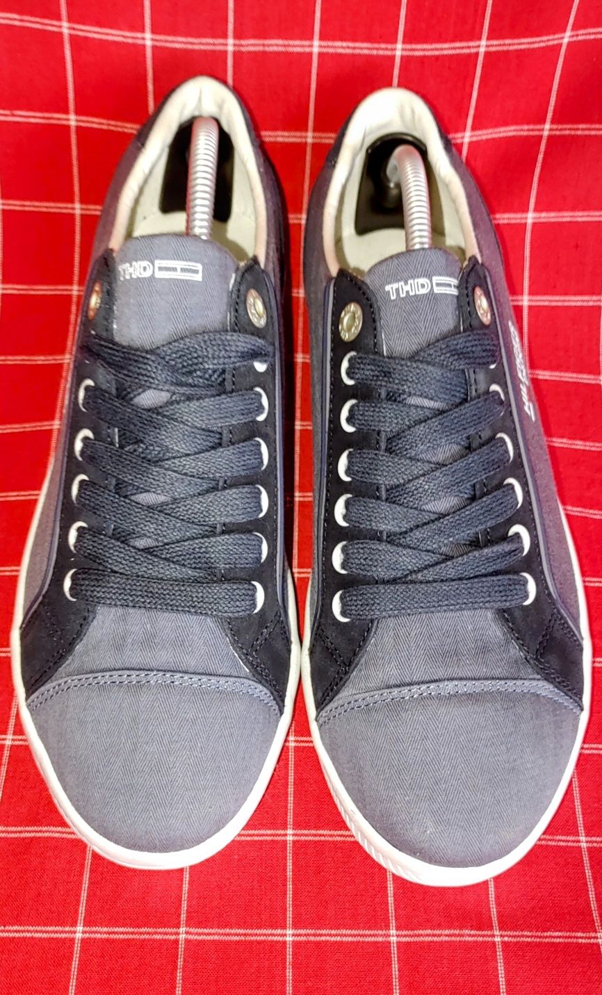 * adidași *Tommy Hilfiger* 44 *original !