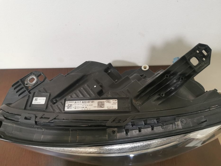 Far stânga led Mercedes cla