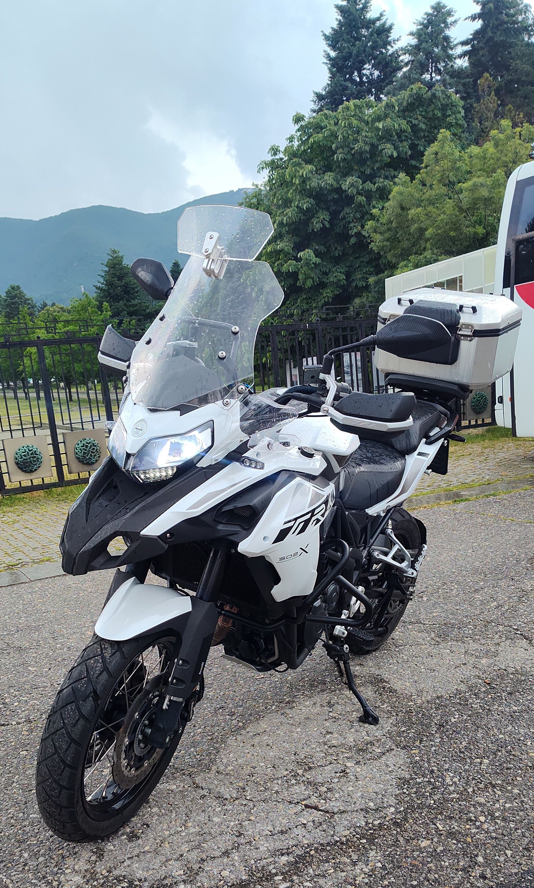 Benelli TRK 502x