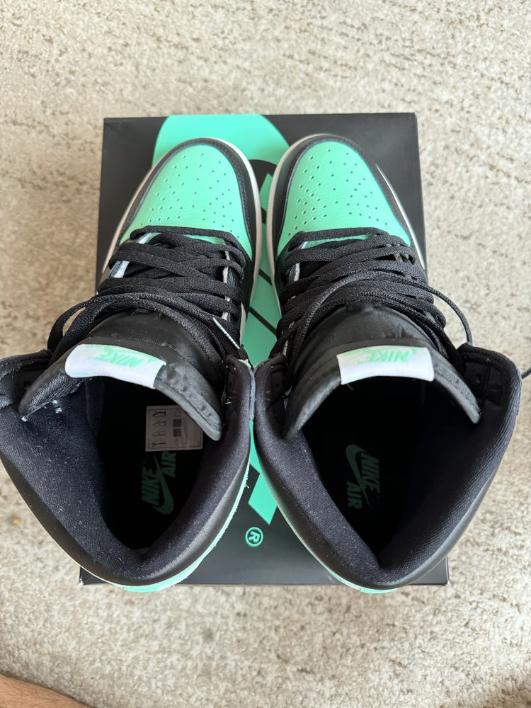 Air Jordan 1 Retro High OG Green Glow
