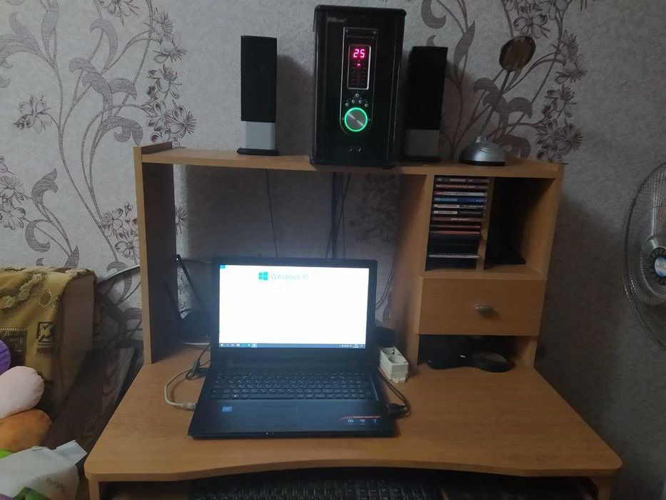 Продается ноутбук Lenovo ideapad 300-15ibr