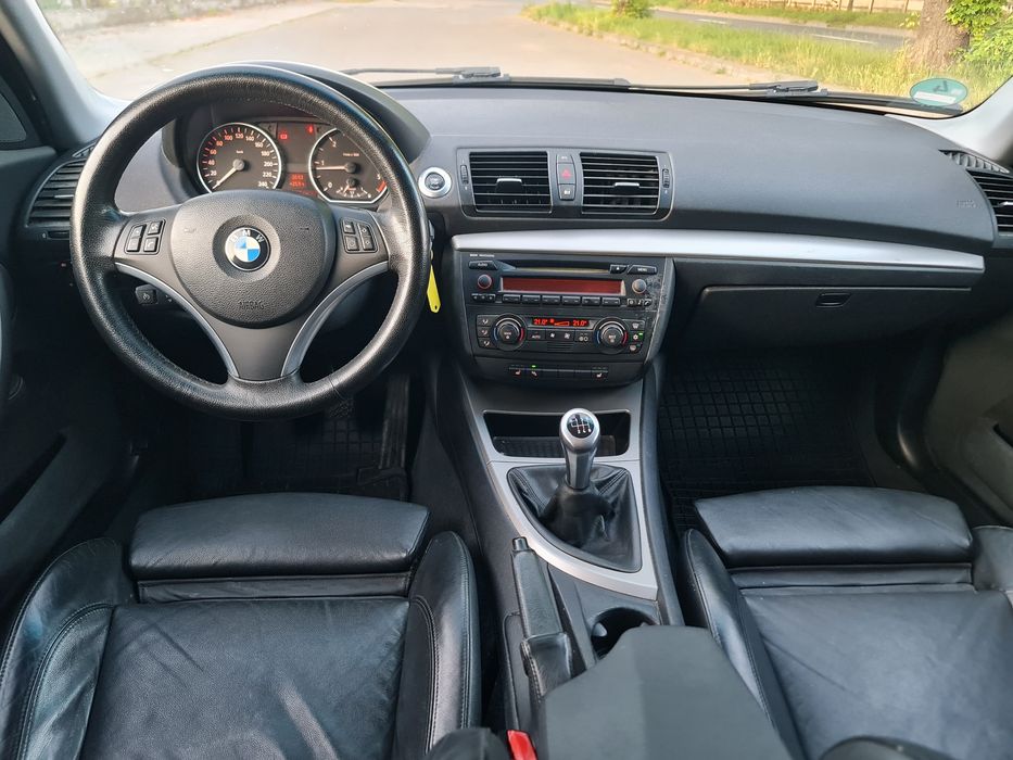 BMW 120d Seria 1 E87, piele sport, xenon, PDCl