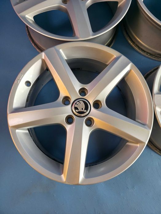 Jante Aliaj 5x112 17'' OE Skoda Octavia Superb Karoq Kodiaq 6.5J ET 39