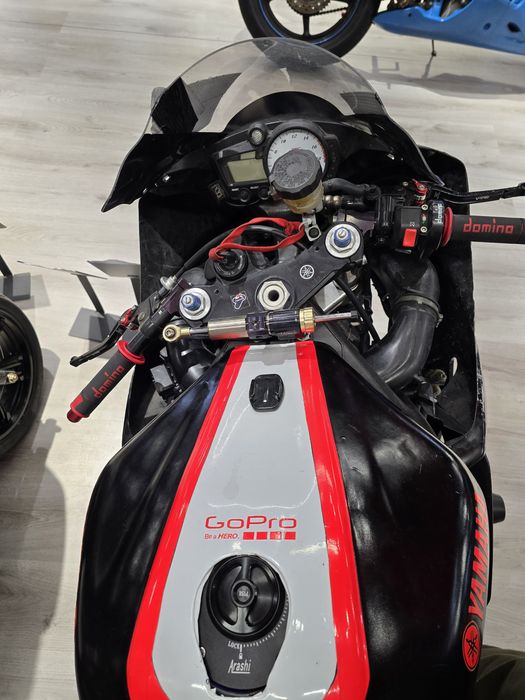 Motocicleta Yamaha R6 2003 pista / circuit