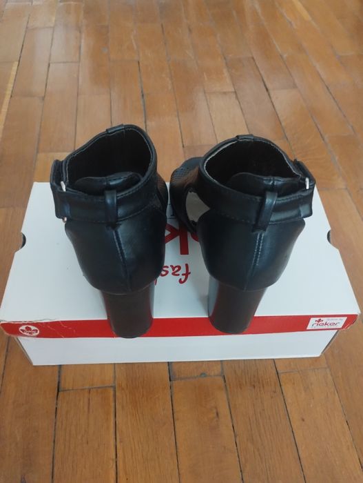 Нови дамски обувки