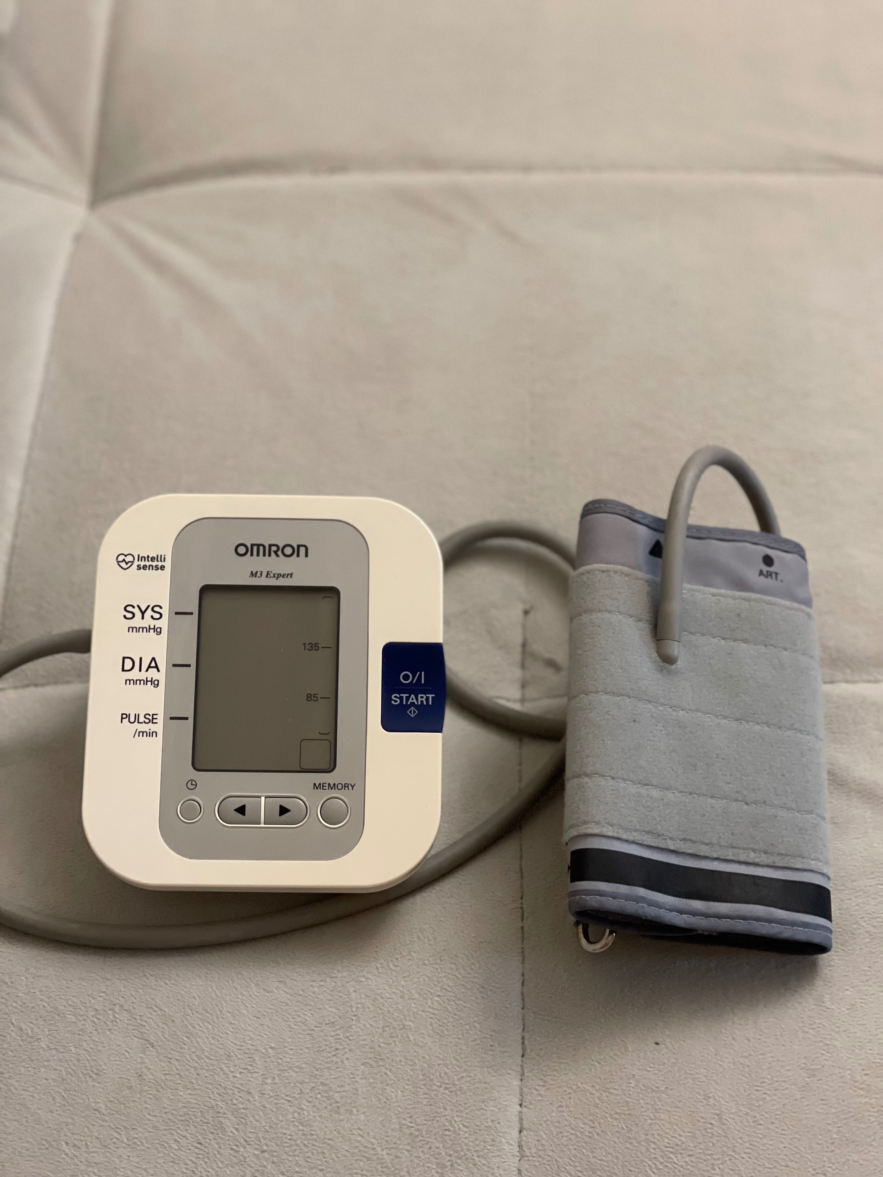 OMRON M3 Expert тонометр