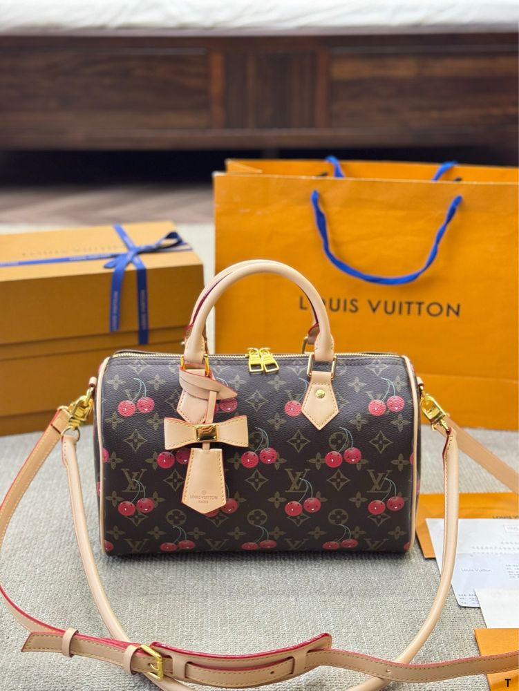 Geanta Louis Vuitton cherry