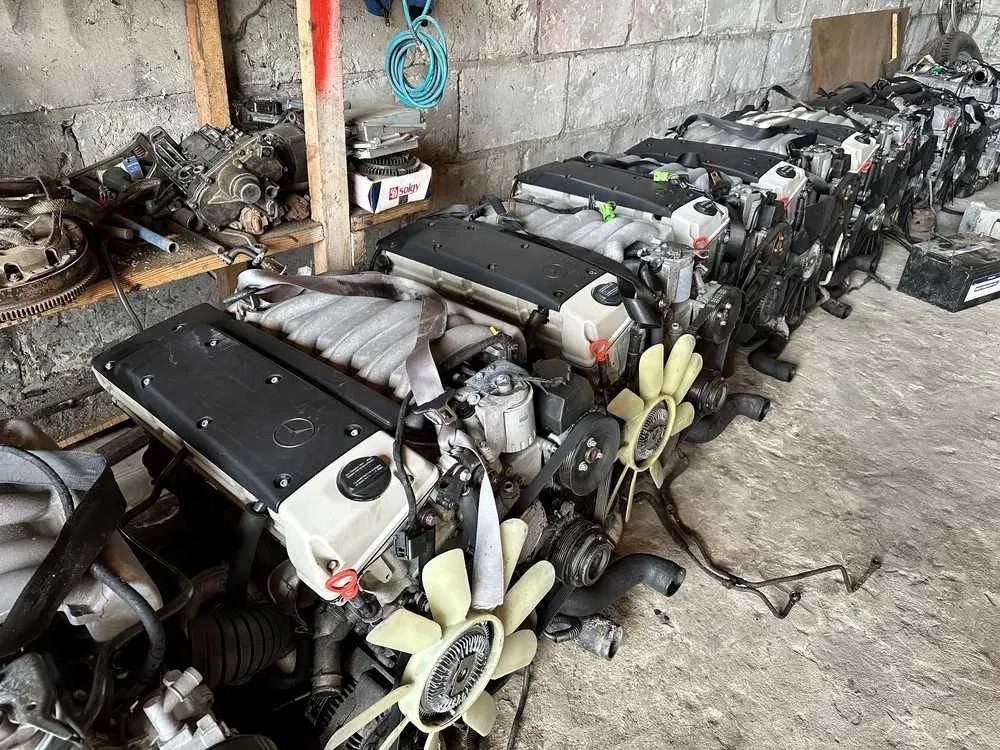 Мерс мотор 102 2.3 привозной двигатель с навесными вместе с коробкой