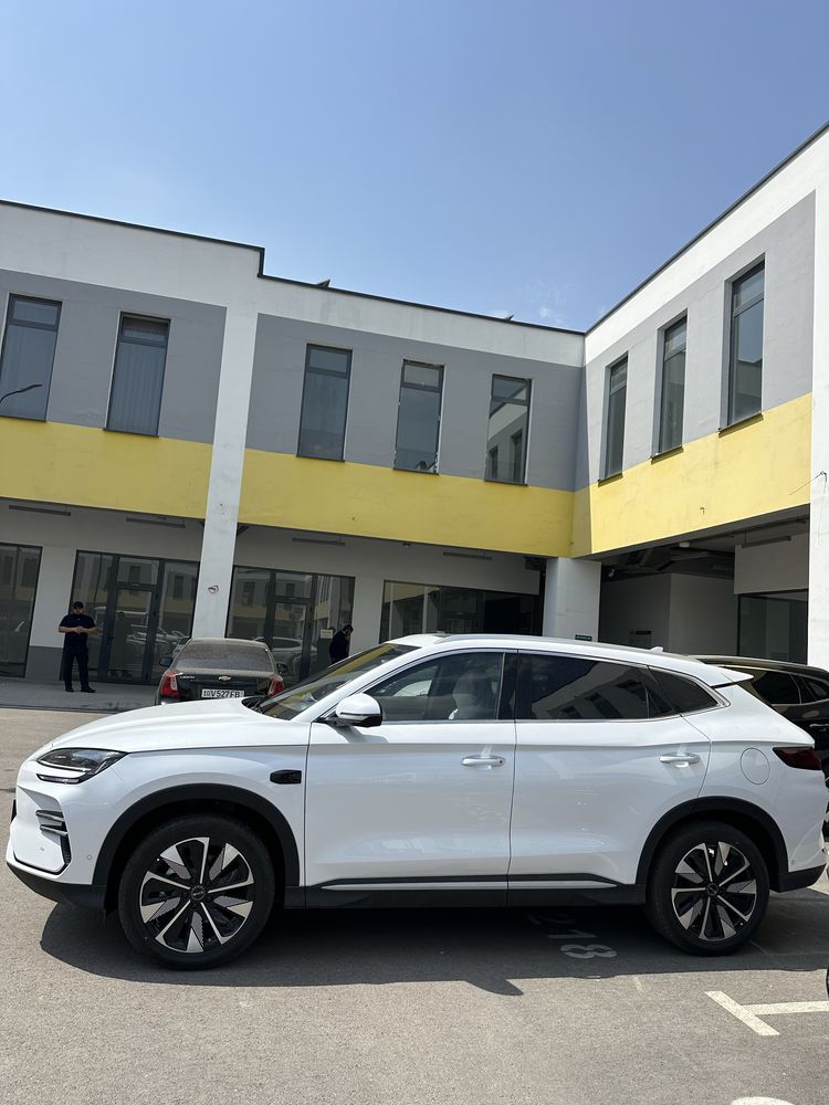 BYD Song Plus Chempion Smart driva 605 km Full notarusga tayyor