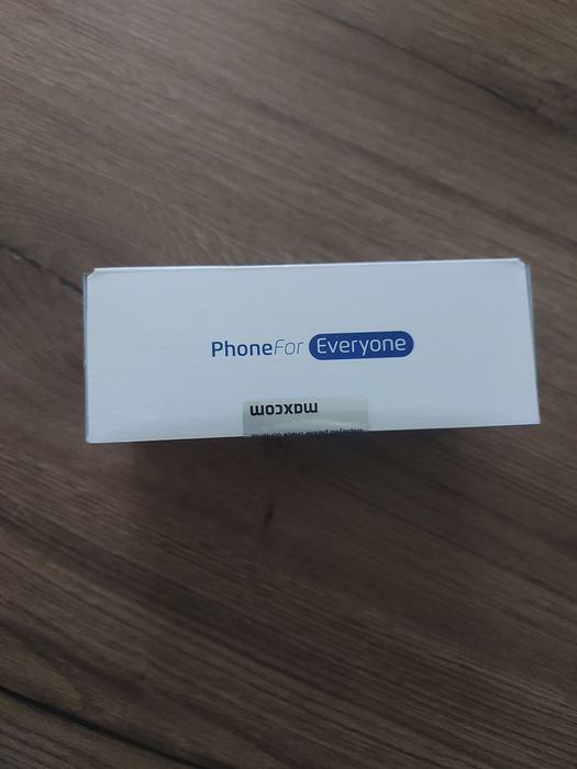 Telefon cu butoane nou