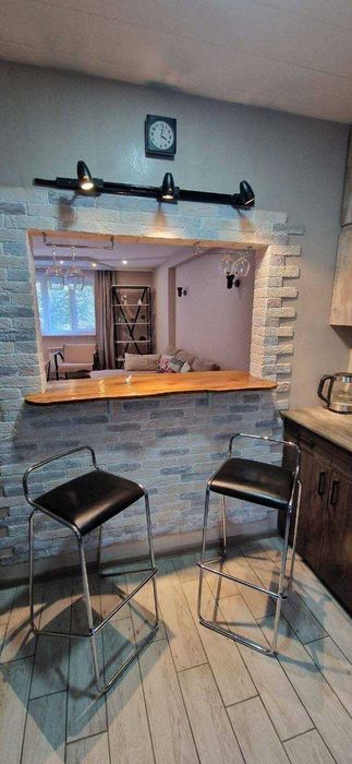 Продам свою 4-ком двухуровневую на ул. Бабура