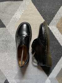 Pantofi Dr. Martens