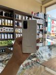 Samsung S20 5G arzon raxda ekranida nuqtasi bor