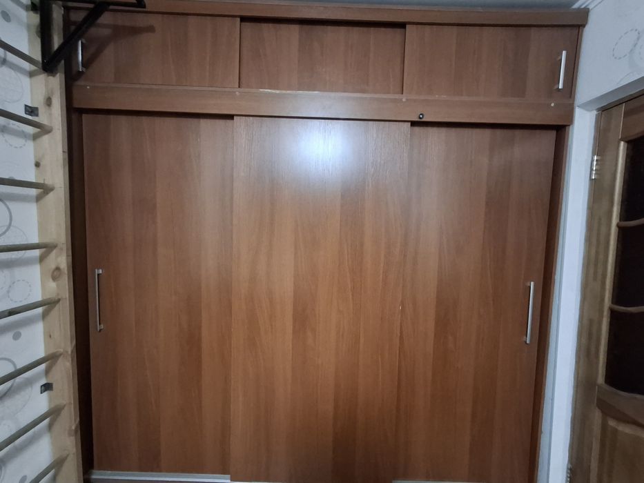 Шифоньер с антресолью