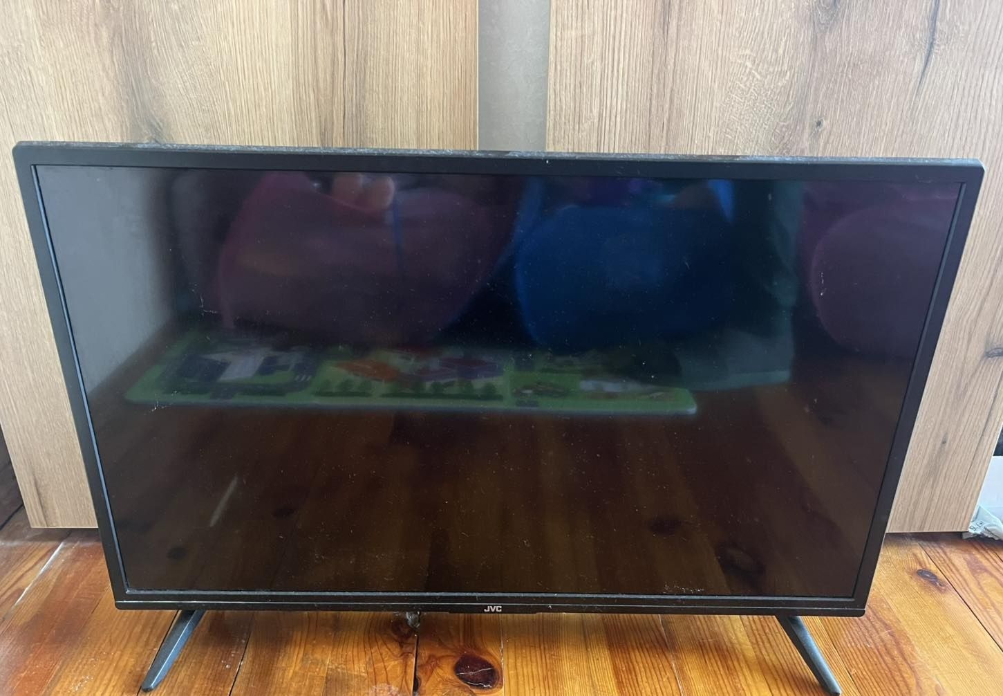 Работещ телевизор JVC 32''