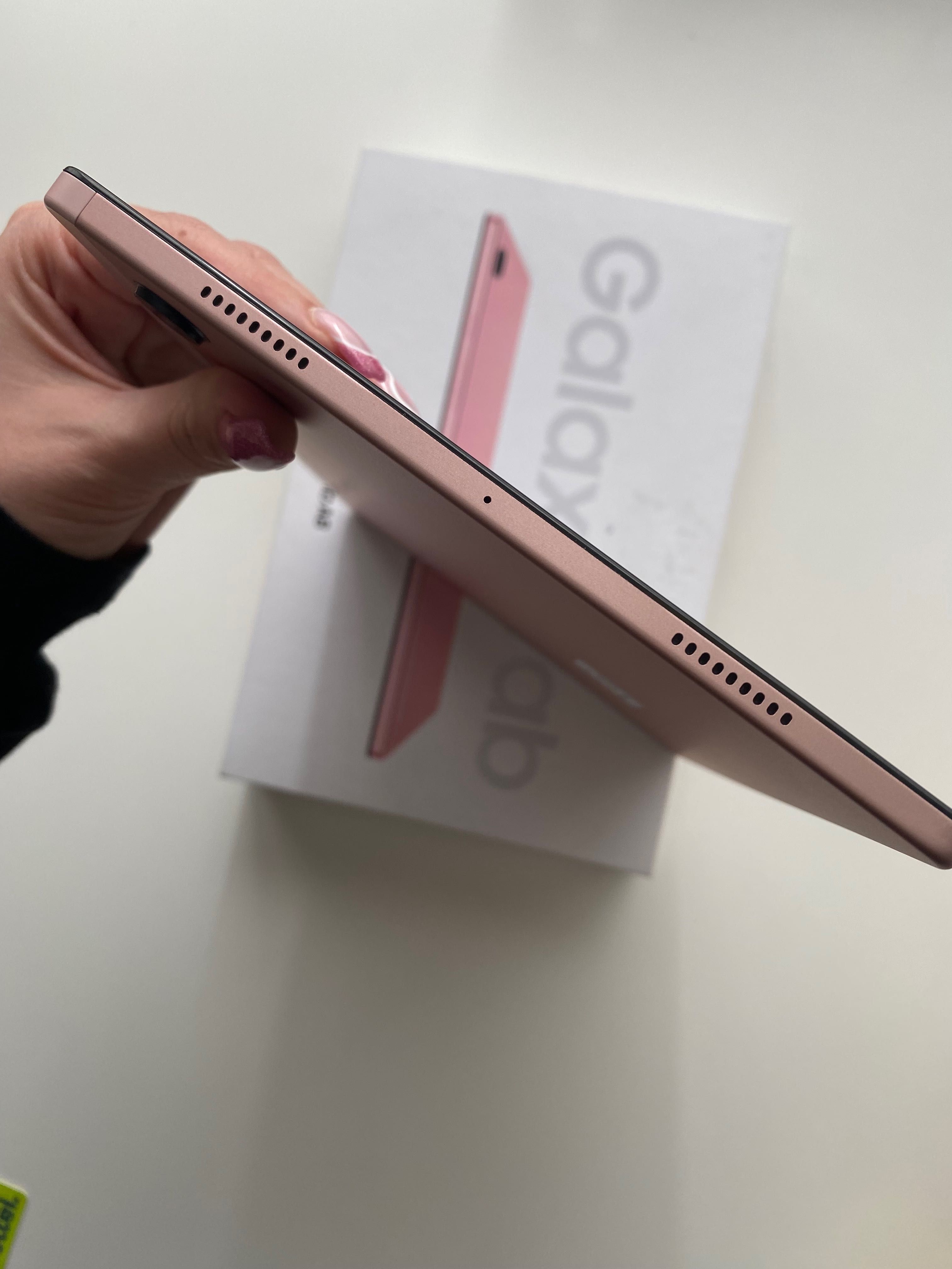 Таблет Samsung Galaxy A8 Rose Gold