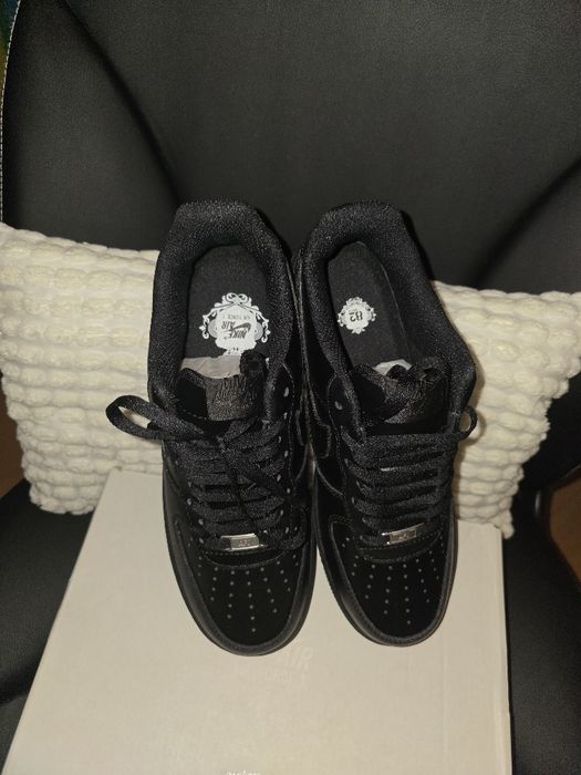 43н. Чисто нови и оригнални Nike Air Force 1 Triple black!!