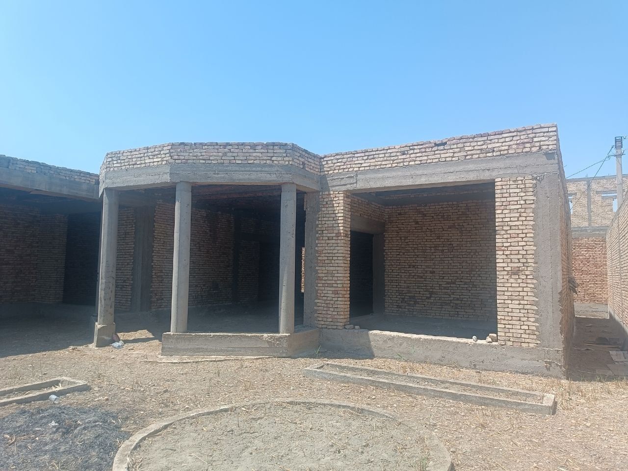 Uchastka, hovli, jondor tuman markazi