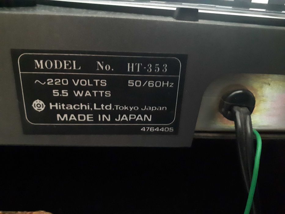 Pick-up Hitachi HT-353 (direct drive, semi-automatic)